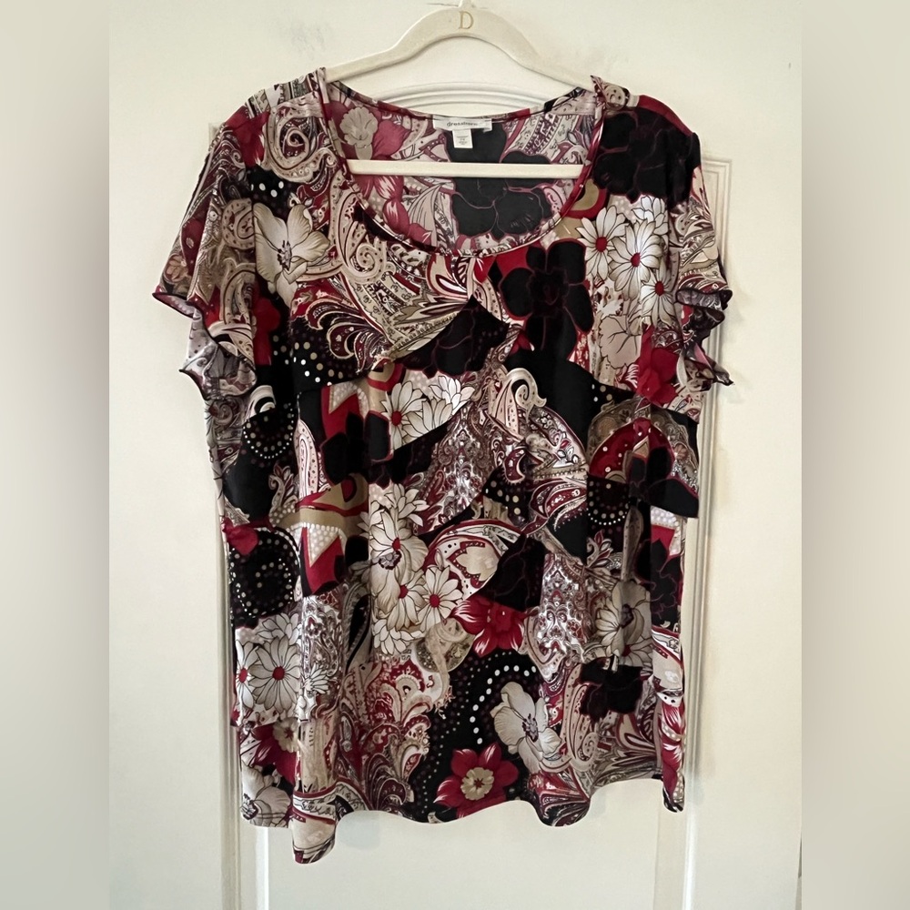 Dressbarn Women’s Patterned Short-Sleeve Blouse in Burgundy and Black Size 1X